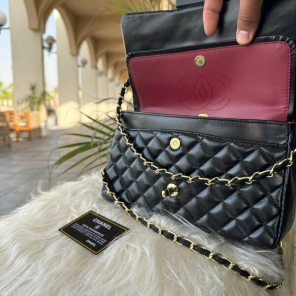 Chanel Black Lambskin Quilted Classic Flap Medium GHW - Image 2