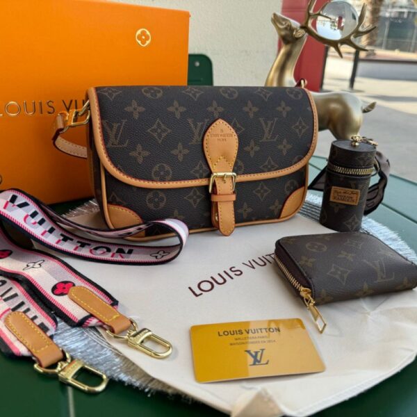 LOUIS VUITTON Monogram Diane in Black - Image 3