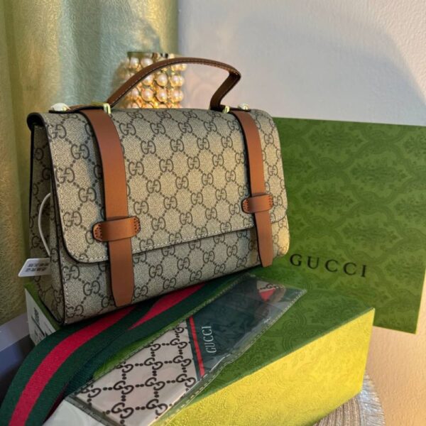 Classy Women’s Gucci Shoulder Bag